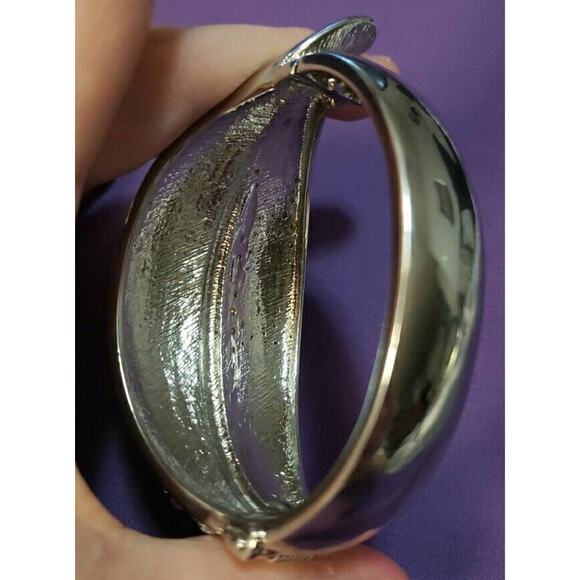Chunky Large Leaf Shaped Hinged Bracelet, Silver Tone & Clear Glass Rhinestones - Picture 10 of 15